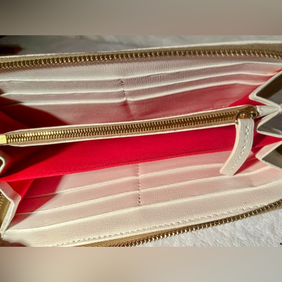 Dooney & Bourke Large Zip Around Wristlet
